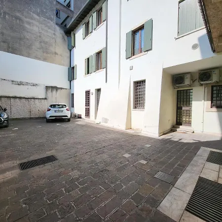 Casa Perotti Pallone Апартаменты Верона