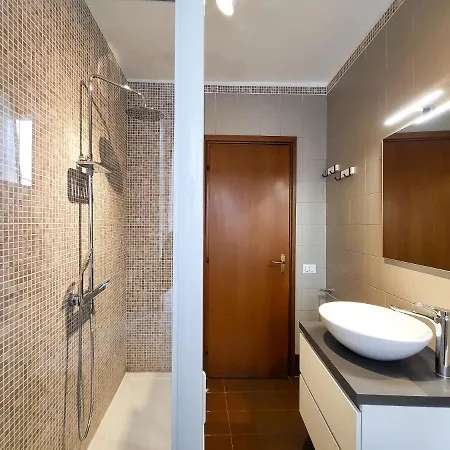 Casa Perotti Pallone アパート *